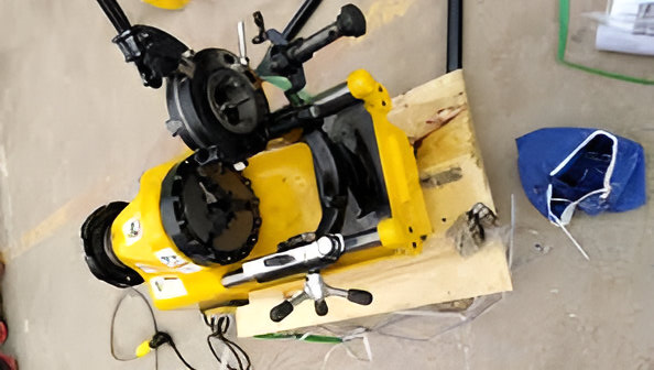 MÁQUINA ROSCADORA PARA TUBOS DE 1/2-4" NPT UYUSTOOLS - Imagen 4